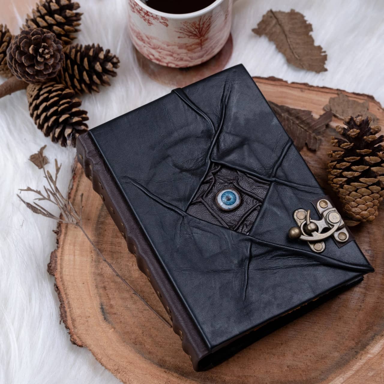 Jurnal Grimoire Vintage Piele – Model Ochiul Magic