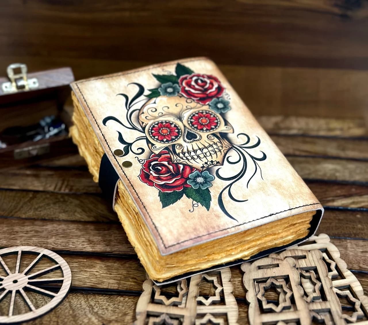 Jurnal Vintage din Piele Grimoire – Model „Sugar Skull & Roses” - Imaginea 2