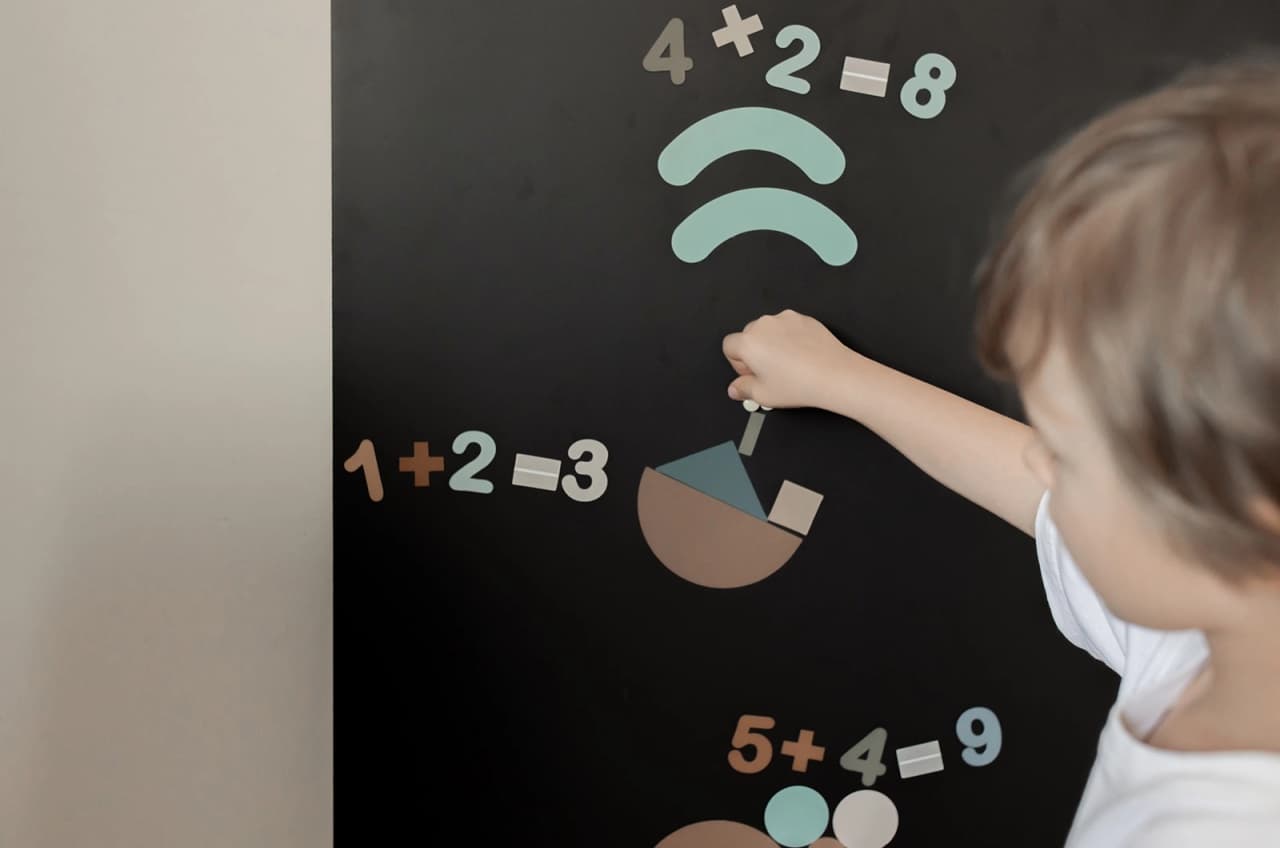 Joc cu Cifre Magnetice Ferflex® - Matematica Veselă (Set 100 piese) - Imaginea 3